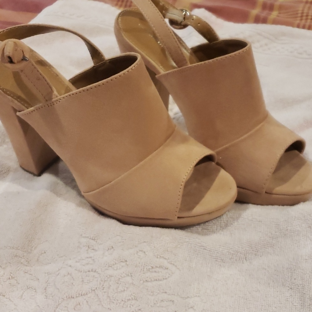 REPORT- LACEY- Blush Heels